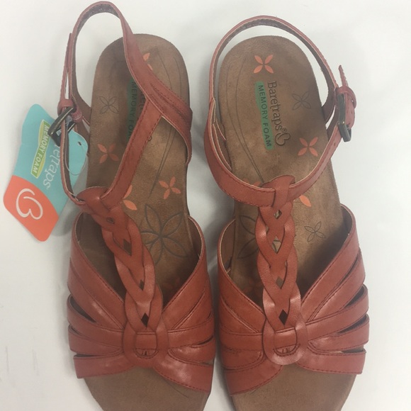 Baretraps Honora Wedge Sandal - Picture 6 of 8